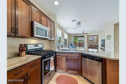 461 W Astruc Drive, Green Valley, AZ 85614 - Photo 10