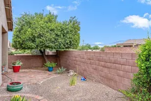 461 W Astruc Dr, Green Valley, AZ 85614 - Photo 30