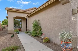 461 W Astruc Dr, Green Valley, AZ 85614 - Photo 4