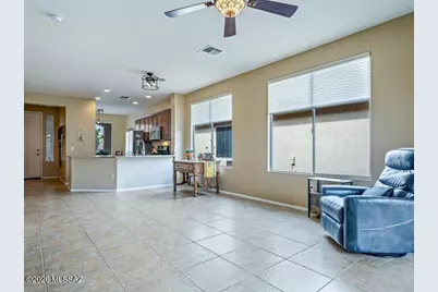 461 W Astruc Drive, Green Valley, AZ 85614 - Photo 14