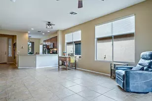 461 W Astruc Dr, Green Valley, AZ 85614 - Photo 14