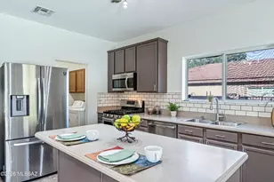 304 E Western Hemlock Pl, Sahuarita, AZ 85629 - Photo 14