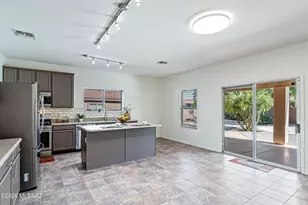 304 E Western Hemlock Pl, Sahuarita, AZ 85629 - Photo 12