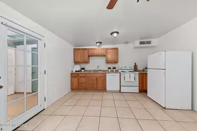 7455 E Desert Spring Drive, Tucson, AZ 85730 - Photo 10