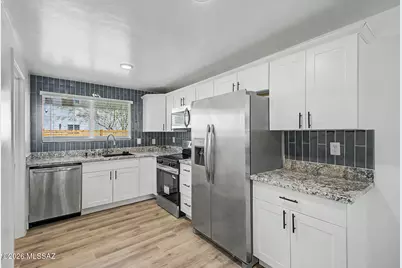1160 N Catalina Avenue, Tucson, AZ 85712 - Photo 1