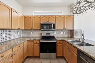 564 W Union Bell Dr, Green Valley, AZ 85614 - Photo 4
