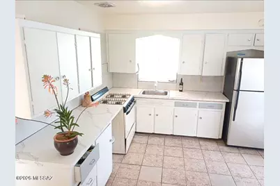 4039 E North Street, Tucson, AZ 85712 - Photo 2