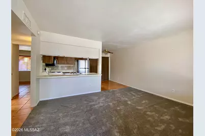 2716 S Oakenshield Way, Tucson, AZ 85730 - Photo 2