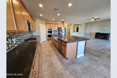 9831 N Melandra Way, Marana, AZ 85653 - Photo 12