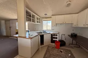 1726 E Morris Ln, Benson, AZ 85602 - Photo 6
