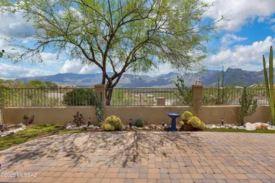 12608 N Sleeping Coyote Drive, Oro Valley, AZ 85755 - Photo 2