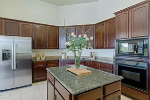 837 N Circulo Zagala, Tucson, AZ 85745 - Photo 12