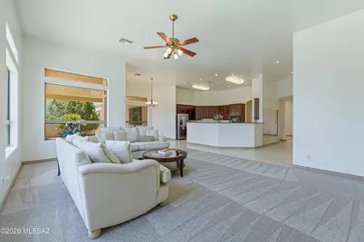 837 N Circulo Zagala, Tucson, AZ 85745 - Photo 10
