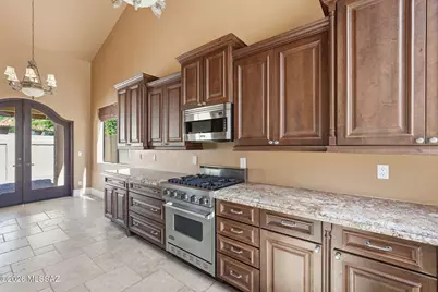 1391 E Sonoran Desert Drive, Oro Valley, AZ 85737 - Photo 14