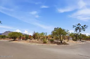 1857 W Dawn Dr, Tucson, AZ 85704 - Photo 2