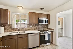6720 E Cooper St, Tucson, AZ 85710 - Photo 4