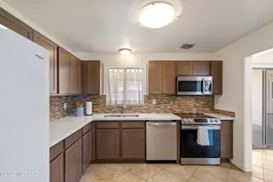 6720 E Cooper St, Tucson, AZ 85710 - Photo 4