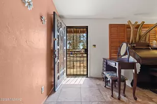 6573 E Calle Herculo, Tucson, AZ 85710 - Photo 8