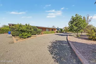 864 N Corinth Ave, Tucson, AZ 85710 - Photo 6