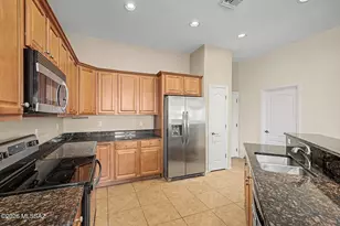 7882 E New Leaf Pl, Tucson, AZ 85756 - Photo 14