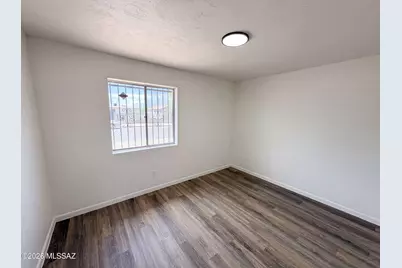 402 W District Street, Tucson, AZ 85714 - Photo 8
