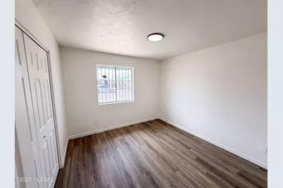 402 W District Street, Tucson, AZ 85714 - Photo 4