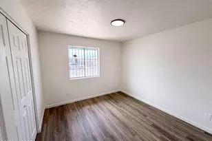 402 W District St, Tucson, AZ 85714 - Photo 4