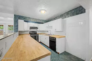 7957 E Nicaragua Dr, Tucson, AZ 85730 - Photo 10