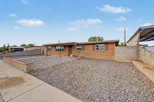 7957 E Nicaragua Dr, Tucson, AZ 85730 - Photo 2