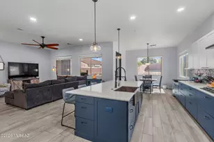 12379 N Pathfinder Dr, Marana, AZ 85658 - Photo 8