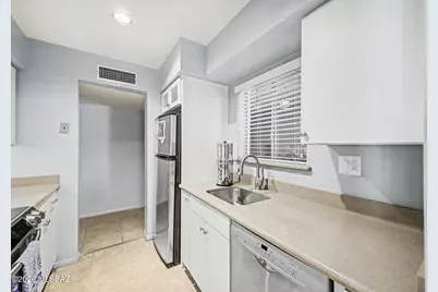 600 E River Road #APT W, Tucson, AZ 85704 - Photo 14