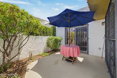 600 E River Road #APT W, Tucson, AZ 85704 - Photo 28