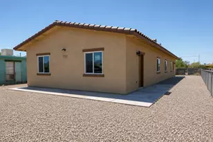 328 E 24th St, Tucson, AZ 85713 - Photo 2