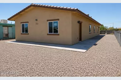 328 E 24th Street, Tucson, AZ 85713 - Photo 2