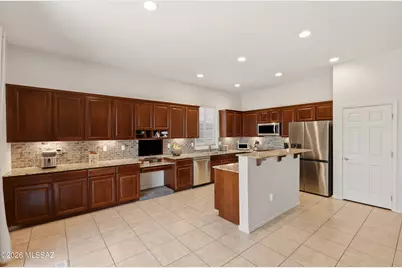 6731 S Camino Catalan, Tucson, AZ 85757 - Photo 12