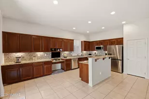 6731 S Camino Catalan, Tucson, AZ 85757 - Photo 12