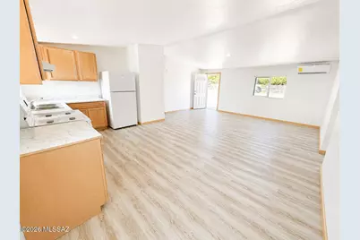 721 N San Manuel Drive, Mammoth, AZ 85618 - Photo 2