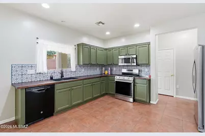 835 W Vuelta Granadina, Sahuarita, AZ 85629 - Photo 8