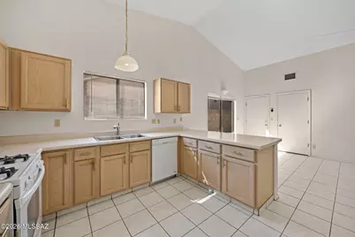 8001 S Carbury Way, Tucson, AZ 85747 - Photo 10