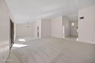 8001 S Carbury Way, Tucson, AZ 85747 - Photo 6