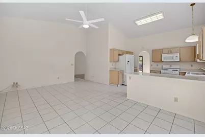8001 S Carbury Way, Tucson, AZ 85747 - Photo 14