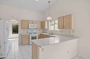 8001 S Carbury Way, Tucson, AZ 85747 - Photo 12