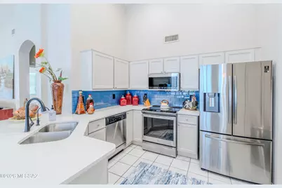 38916 S Carefree Drive, Saddlebrooke, AZ 85739 - Photo 8