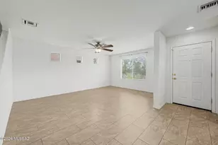 10675 E Singing Canyon Dr, Tucson, AZ 85747 - Photo 6
