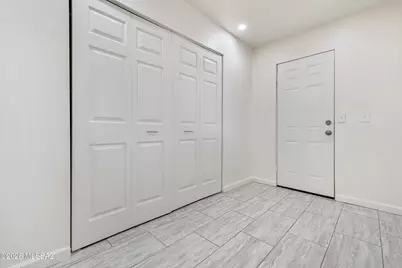 918 N Columbus Boulevard, Tucson, AZ 85711 - Photo 22