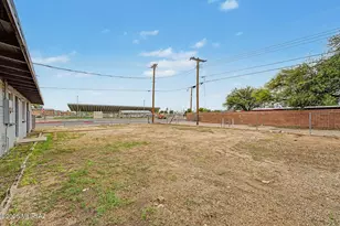 1734 S Avenida Regulo, Tucson, AZ 85710 - Photo 32