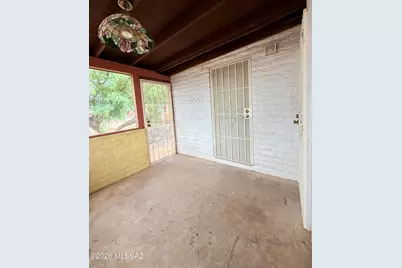 8249 E 19th Street, Tucson, AZ 85710 - Photo 4