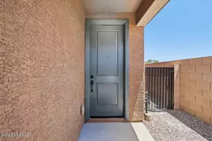 9988 E Lebaron Dr, Tucson, AZ 85747 - Photo 6