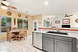 597 W Union Bell Dr, Green Valley, AZ 85614 - Photo 18