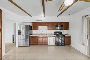 9571 E 33rd St, Tucson, AZ 85748 - Photo 12